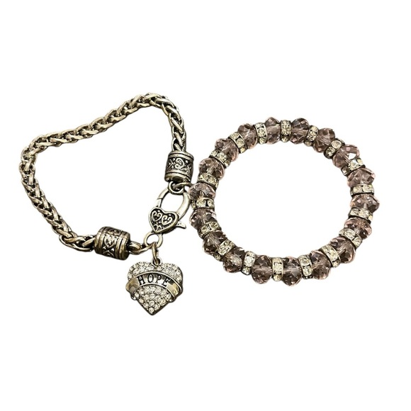 Elegant Silver Heart Charm and pink jeweled Bracelet Set - Picture 1 of 3